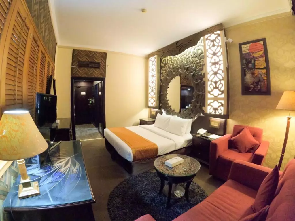 Knight Armour Hotel